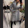 Elegancki płaszcz damski w ciemnoszarym kolorze  w jodełkę